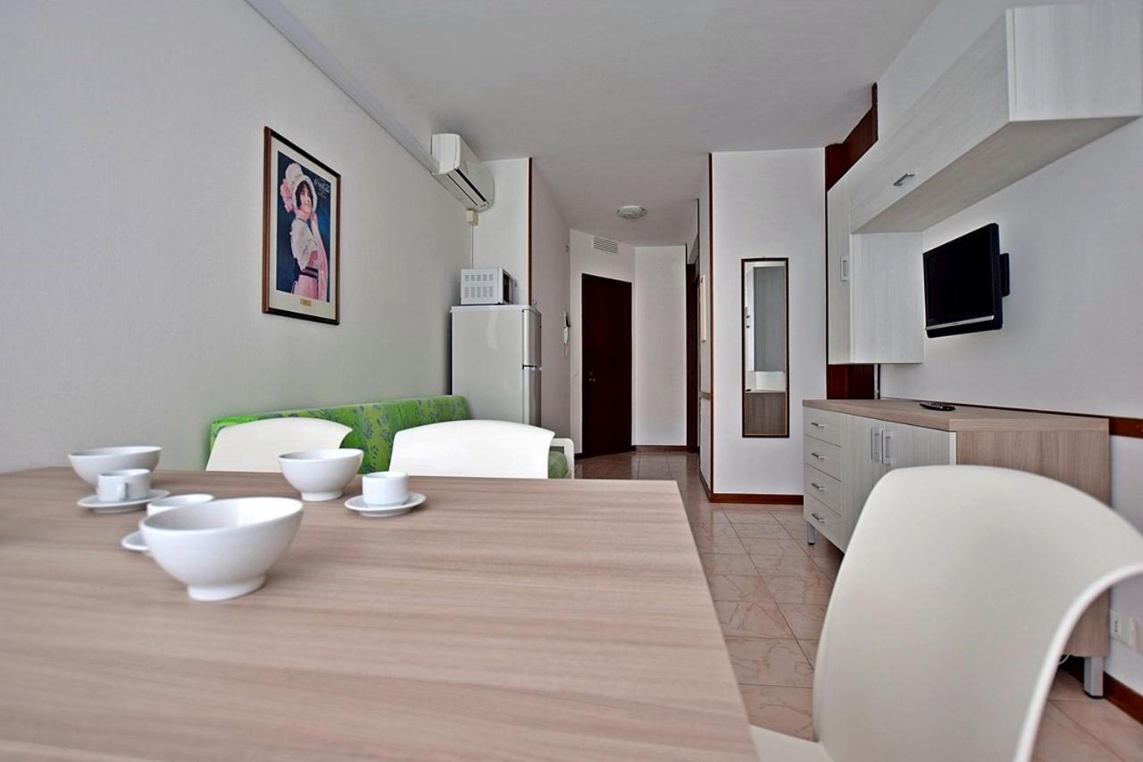 Condominio Luna 1 Lignano Sabbiadoro Exteriér fotografie