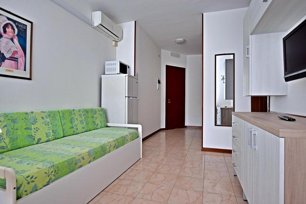 Condominio Luna 1 Lignano Sabbiadoro Exteriér fotografie